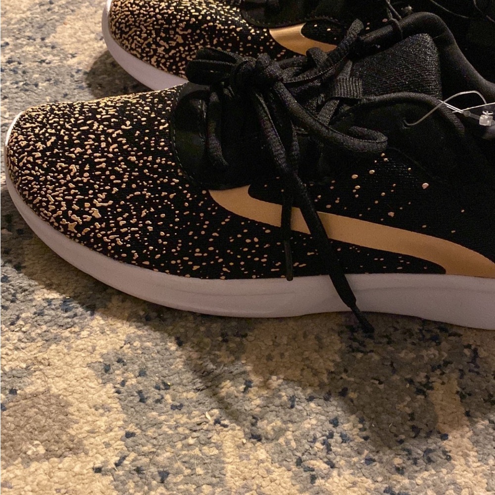 BNWT Sneakers - Picture 4 of 9